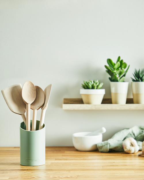 Digital-TEF_Natura-35PI_vert-_Lifestyle-accessoires-dans-pot-V1-tif